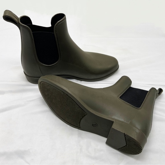 Chelsea Rain Boots - A New Day Green, Size 6 - Picture 2 of 3